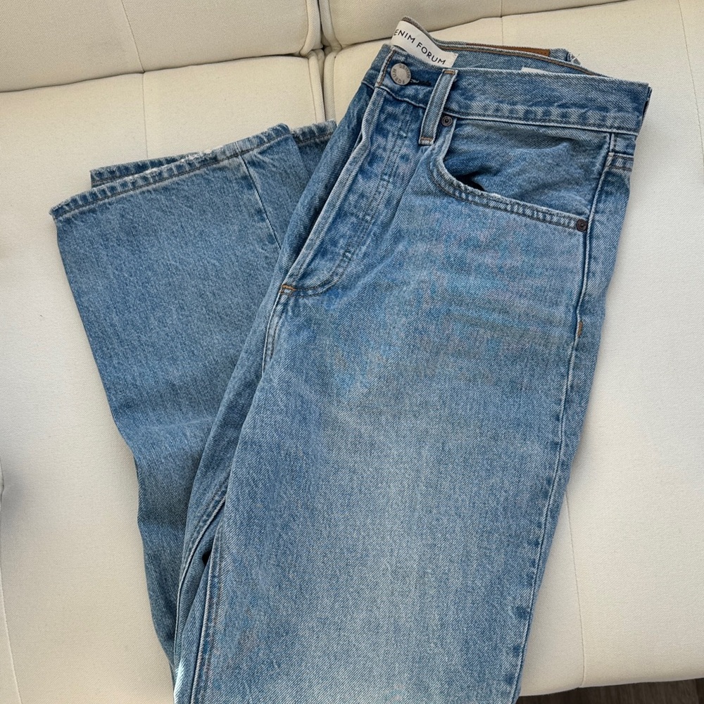 Aritzia High-Rise Women’s Jeans — Light Blue Wash